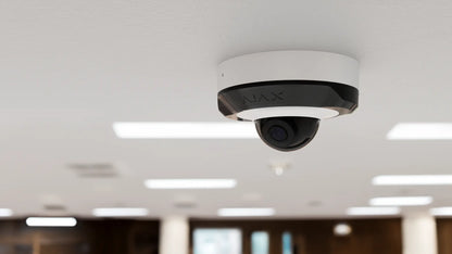 DomeCam Mini  telecamera IP cablata bianca su soffitto